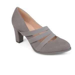 Journee Collection Gray Pump